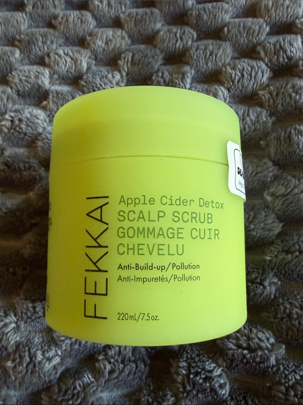 Fekkai Apple Cider Detox Scalp Scrub – Bright Green